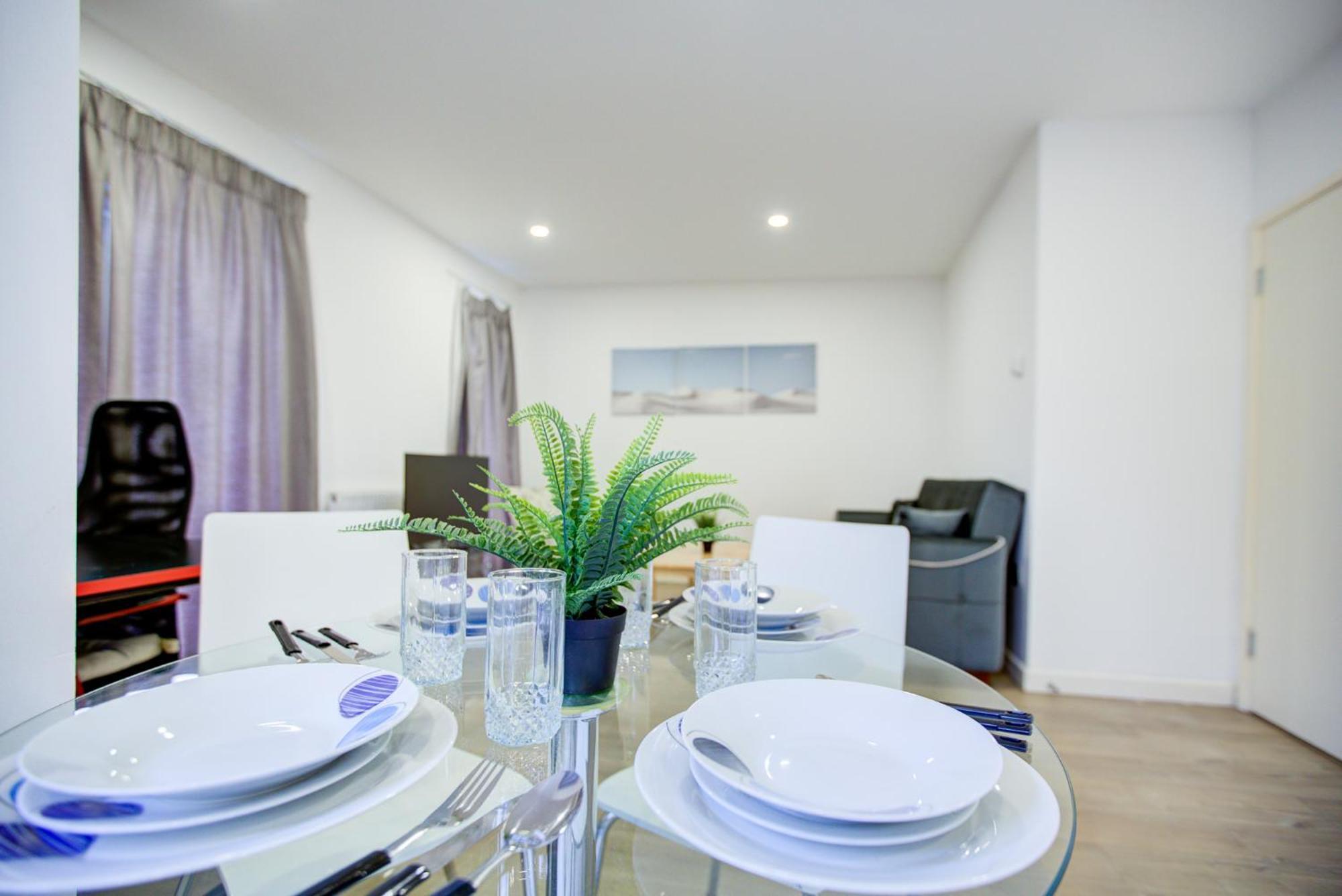 Appartamento Canning Town 4-person Flat *